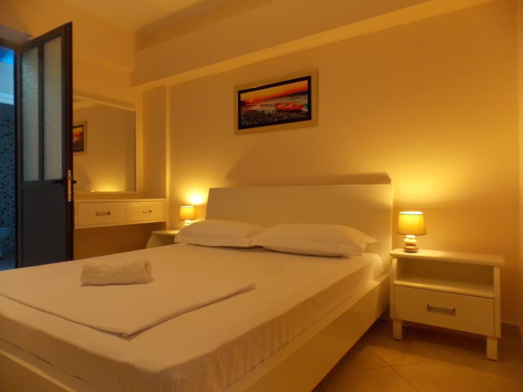 Amber Apartments Sarandë Exterior foto